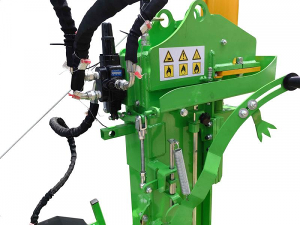 Victory LS-42T Hydraulic Log Splitter With Engine & E-starter